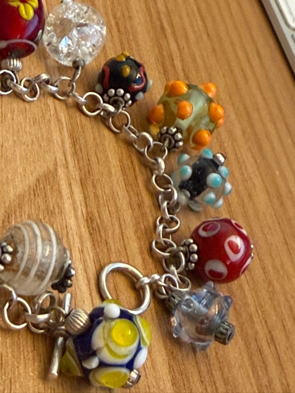 Amazing sterling silver art glass charm bracelet - Picture 4 of 12